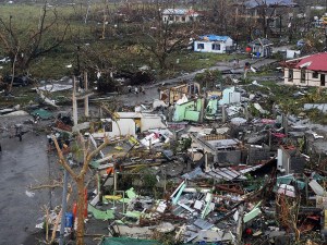 le conseguenze del tifone Yolanda