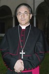 S.E. mons. Corrado Pizziolo, Vescovo di Vittorio Veneto (513KB)