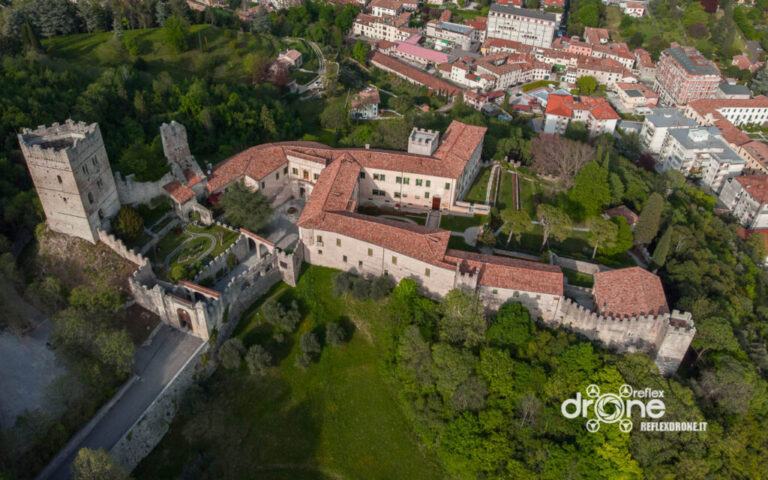 Area attorno al Castello